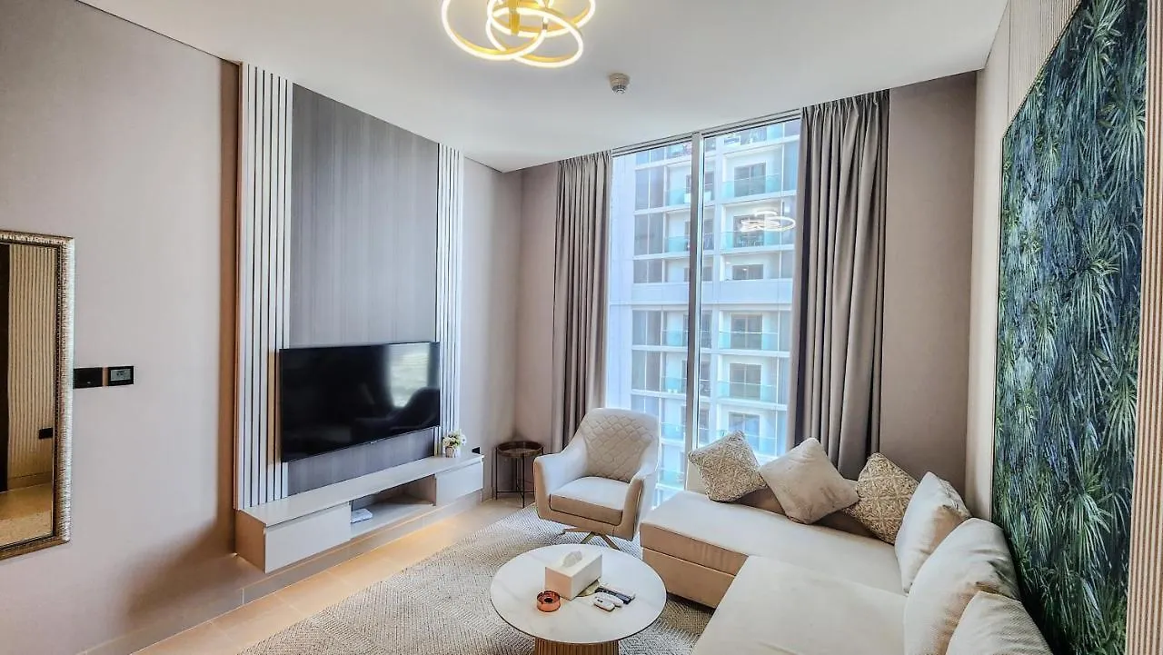 Stay By Latinem Luxury 2Br Holiday Home Cvr B1308 Near Burj Khalifa Dubai