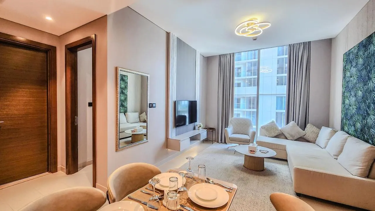 Stay By Latinem Luxury 2Br Holiday Home Cvr B1308 Near Burj Khalifa Dubai
