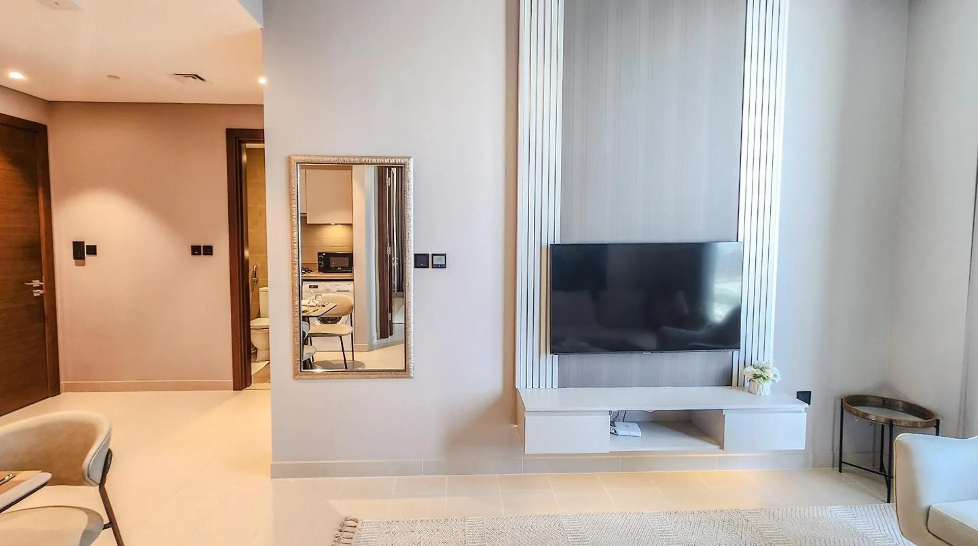 Stay By Latinem Luxury 2Br Holiday Home Cvr B1308 Near Burj Khalifa Dubai 0*,  United Arab Emirates